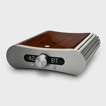 Gato Audio DIA-250S integrált erősítő és DAC, magasfényű dió