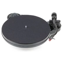 Pro-Ject RPM 1 Carbon analóg lemezjátszó Ortofon 2M-RED hangszedővel