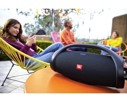 JBL BoomBox vízálló hordozható Bluetooth hangszóró, fekete