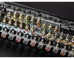Marantz SR6015 Házimozi erősítő, fekete