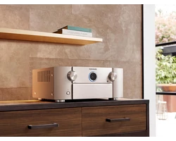 Marantz SR8015 Házimozi erősítő, arany-ezüst (BEMUTATÓ DARAB)