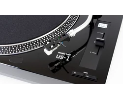 Music Hall MMF-US1 lemezjátszó AT3600L hangszedővel, zongoralakk fekete (Bemutató darab)