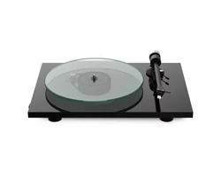 PRO-JECT T2 lemezjátszó Sumiko Rainier hangszedővel, fekete