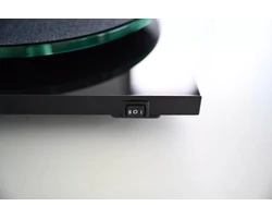 PRO-JECT T2 lemezjátszó Sumiko Rainier hangszedővel, fekete