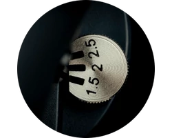 PRO-JECT T2 lemezjátszó Sumiko Rainier hangszedővel, fekete