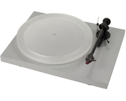 Pro-Ject Debut Carbon Esprit DC lemezjátszó /Ortofon 2M-Red/ ezüst Pro-Ject Debut Carbon Esprit DC lemezjátszó /Ortofon 2M-Red/ ezüst