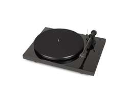 Pro-Ject Debut Carbon Phono USB DC lemezjátszó (Ortofon OM 10 hangszedővel) Pro-Ject Debut Carbon Phono USB DC lemezjátszó (Ortofon OM 10 hangszedővel)