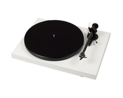Pro-Ject Debut Carbon Phono USB DC lemezjátszó (Ortofon OM 10 hangszedővel) fehér Pro-Ject Debut Carbon Phono USB DC lemezjátszó (Ortofon OM 10 hangszedővel) fehér