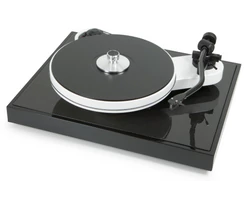 Pro-Ject RPM 3 Carbon analóg lemezjátszó fehér Ortofom 2M-Silver hangszedővel