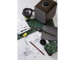Ruark MR1 Mk2 Bluetooth sztereó hangrendszer, dió