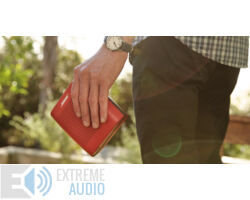 Kép 2/3 - Bose SoundLink Colour Bluetooth hangszóró piros