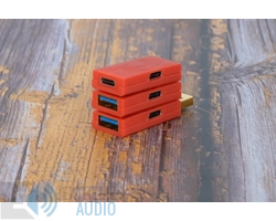 Kép 3/3 - iFi Audio iDefender+ USB-C -> USB-C M/F aktív zavarszűrő, piros
