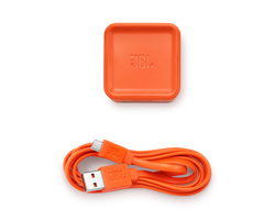 JBL Tuner hordozható Bluetooth hangszóró rádióval, fehér JBL Tuner hordozható Bluetooth hangszóró rádióval, fehér