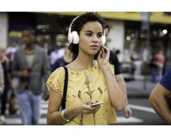 JBL Everest 300 Bluetooth fejhallgató, fehér JBL Everest 300 Bluetooth fejhallgató, fehér