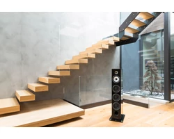 Triangle Australe EZ frontsugárzó pár, zongoralakk fekete