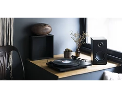 Triangle Elara LN01A aktív polcsugárzó pár, matt fekete