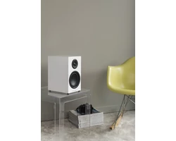 Triangle Elara LN01A aktív polcsugárzó pár, matt fekete