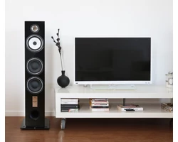 Triangle Esprit Antal EZ frontsugárzó pár, zongoralakk fekete