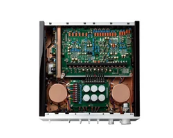 Yamaha C-5000 sztereó előerősítő, zongoralakk fekete