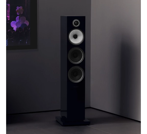 Bowers & Wilkins 704 S2 frontsugárzó pár, fényes fekete