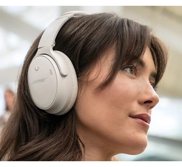 Bose QuietComfort® 45 aktív zajszűrős fejhallgató, fehér
