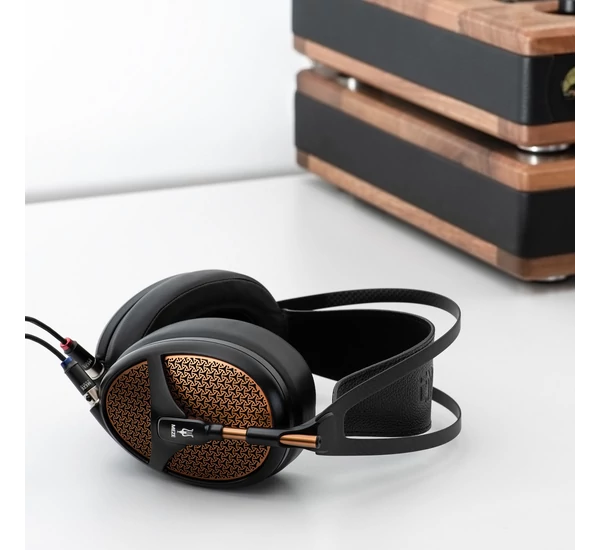 MEZE EMPYREAN high-end ISOPLANAR fejhallgató 3.5 mm jack csatlakozással, fekete-réz