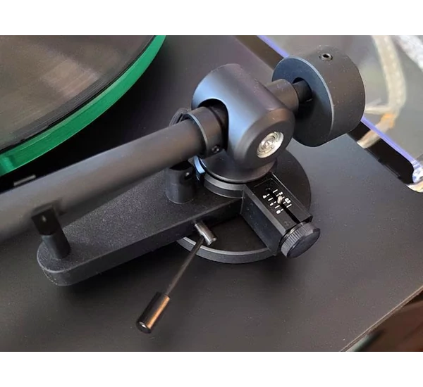 NAD  C 558 lemezjátszó