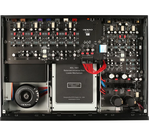 Oppo UDP-205 4K UHD Multimédia - Blu-Ray lejátsó
