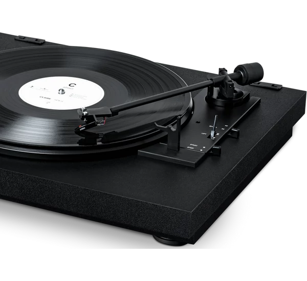 Pro-Ject Automat A1 automata lemezjátszó  + Ortofon OM10 hangszedő, fekete