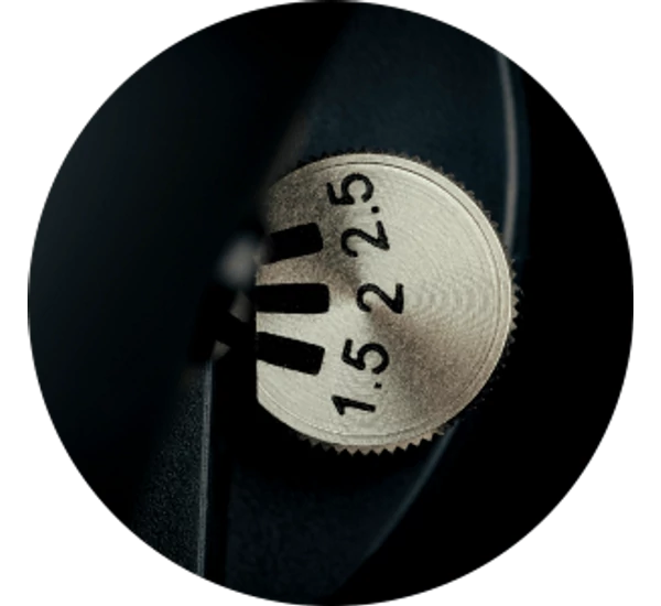 PRO-JECT T2 lemezjátszó Sumiko Rainier hangszedővel, fekete
