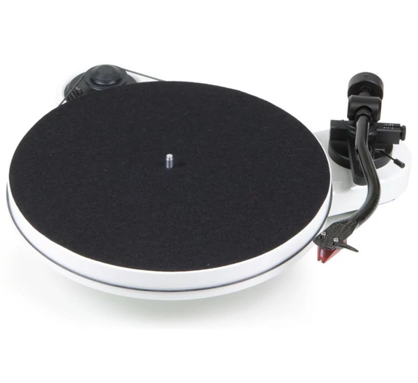 PRO-JECT RPM 1 Carbon analóg lemezjátszó fehér Ortofon 2M-RED hangszedővel