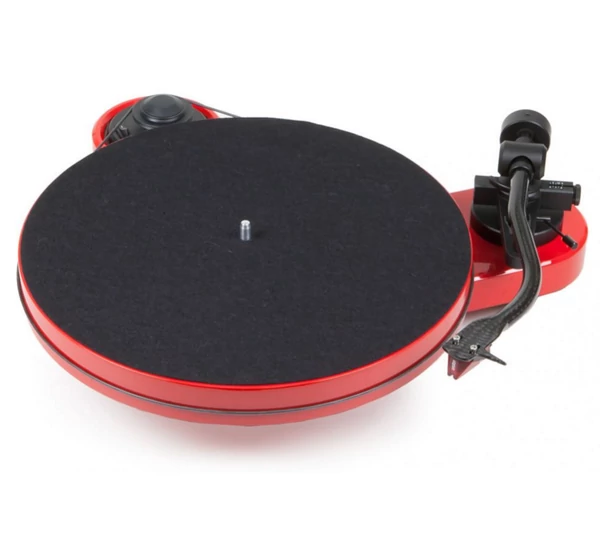 PRO-JECT RPM 1 Carbon analóg lemezjátszó piros Ortofon 2M-RED hangszedővel