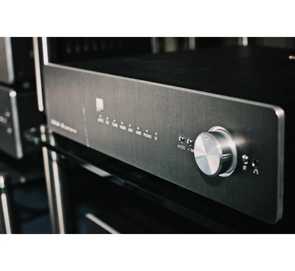 Roksan K3 AMP sztereó integrált erősítő, (anthracite) szürke (Bemutató darab)