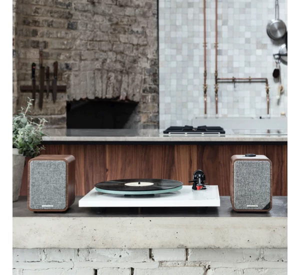 Ruark MR1 Mk2 Bluetooth sztereó hangrendszer, dió