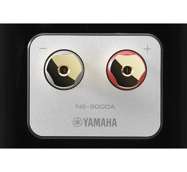 Yamaha NS-2000A frontsugárzó pár, zongoralakk