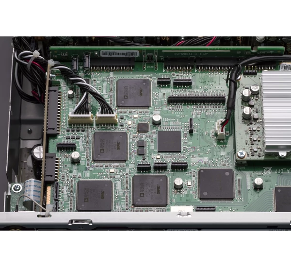 Denon AVR-X4400H 9.2 HD házimozi erősítő