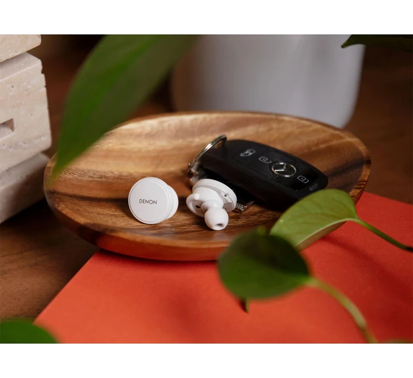 Denon PerL PRO True Wireless fülhallgató, fehér