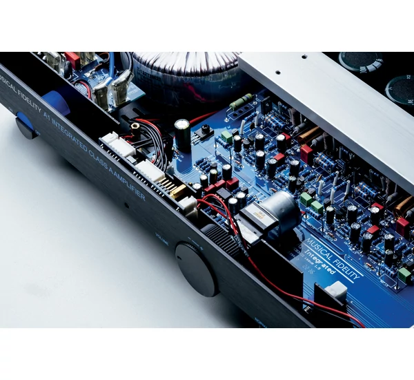 Musical Fidelity A1 + Bluesound NODE NANO sztereó szett