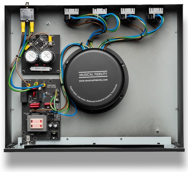 MUSICAL FIDELITY BPC3 tápkondicionáló, ezüst